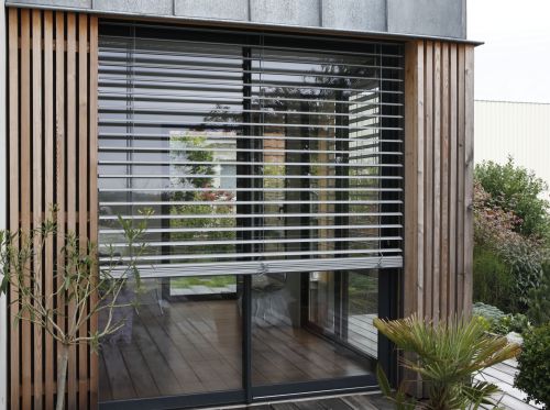 brise soleil orientable gris aluminium
