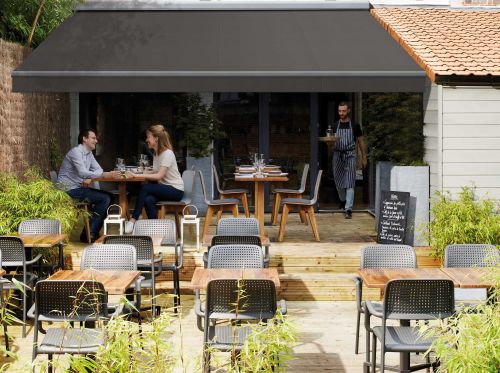 store banne extérieur sur terrasse toile gris anthracite