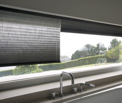 store plisse sans cordon à remontée manuelle