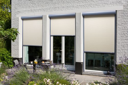 volet roulant coffre arrondi gris et tablier blanc