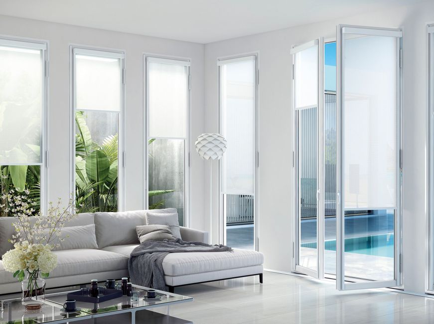 store enrouleur coffre et coulisses blanc sans perçage