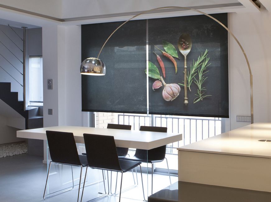 store avec image imprimée sur toile